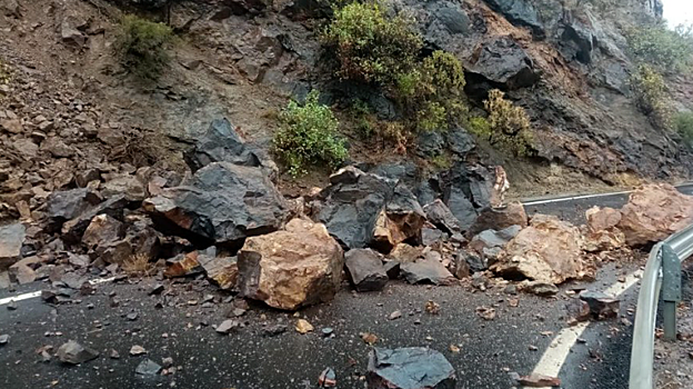 Desprendimientos en la GC-60 PK 4