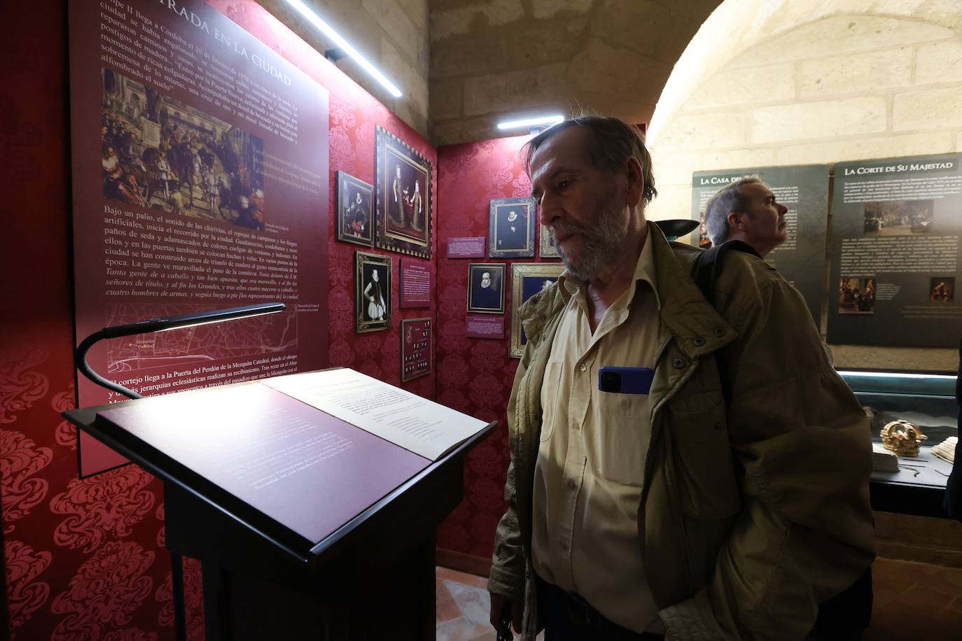 La exposición sobre la visita de Felipe II a Córdoba, en imágenes