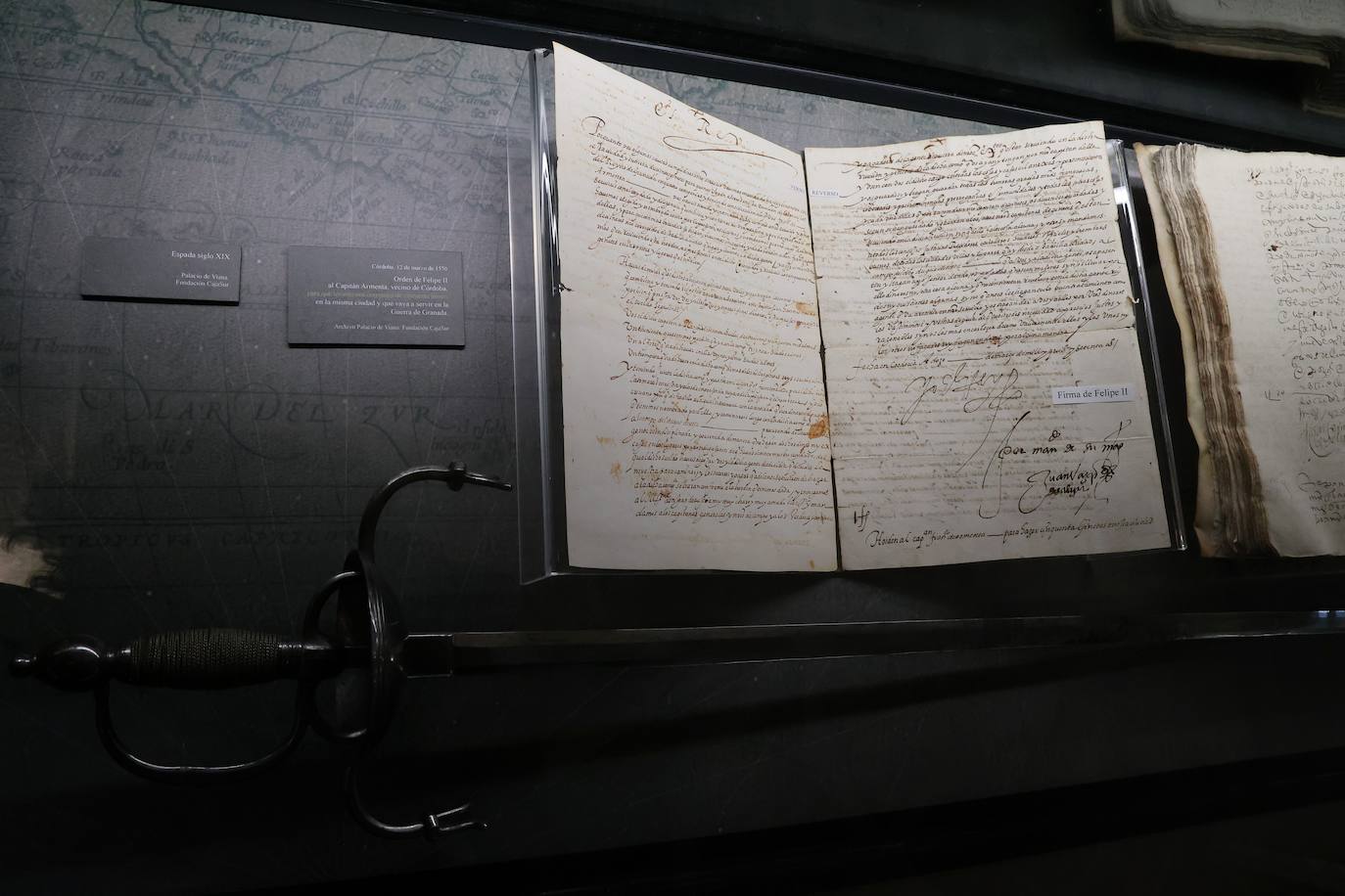 La exposición sobre la visita de Felipe II a Córdoba, en imágenes