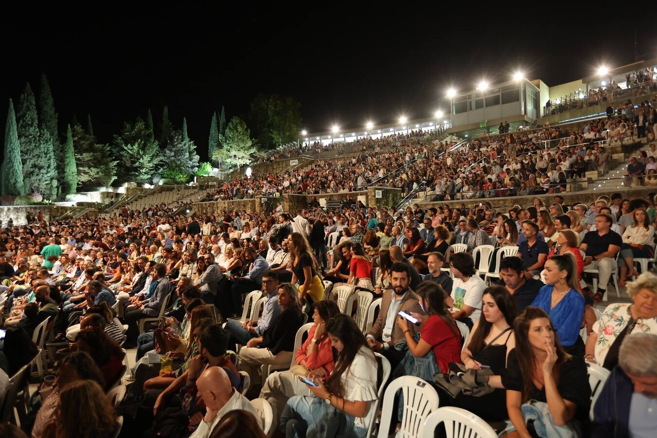 LUDOVICO EINAUDI - Teatro Córdoba  Instituto Municipal de Artes Escénicas