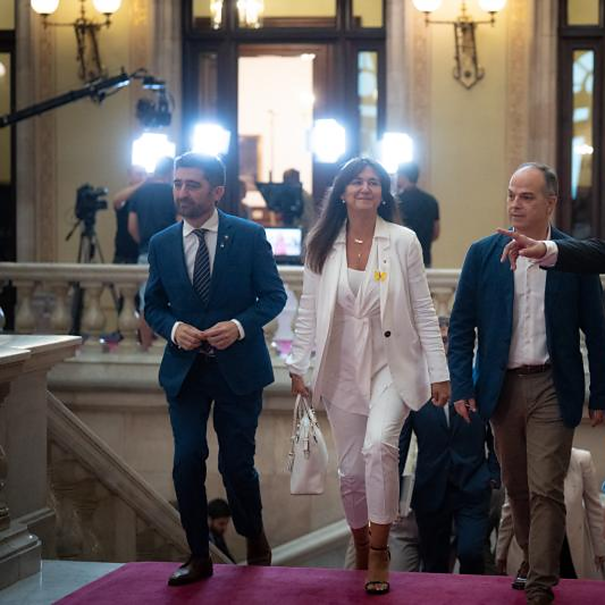 Junts no se fía de Aragonès y le pide que presente una cuestión de confianza