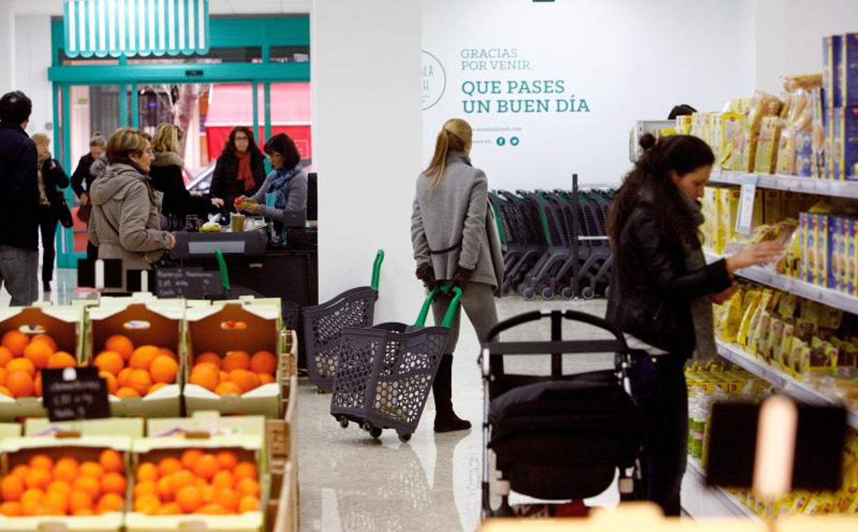 Imagen de archivo de un supermercado de Mandala Fresh en Valencia