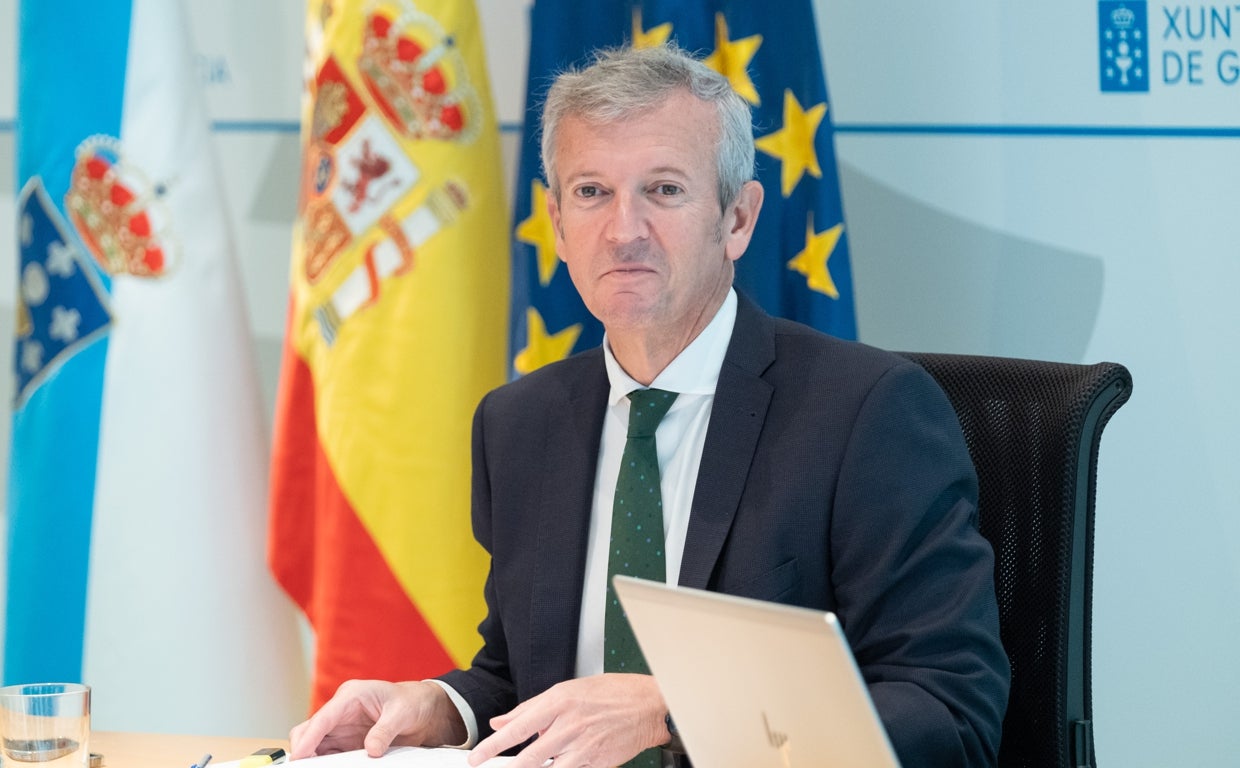 El presidente de la Xunta, Alfonso Rueda, al frente del Consello, este jueves