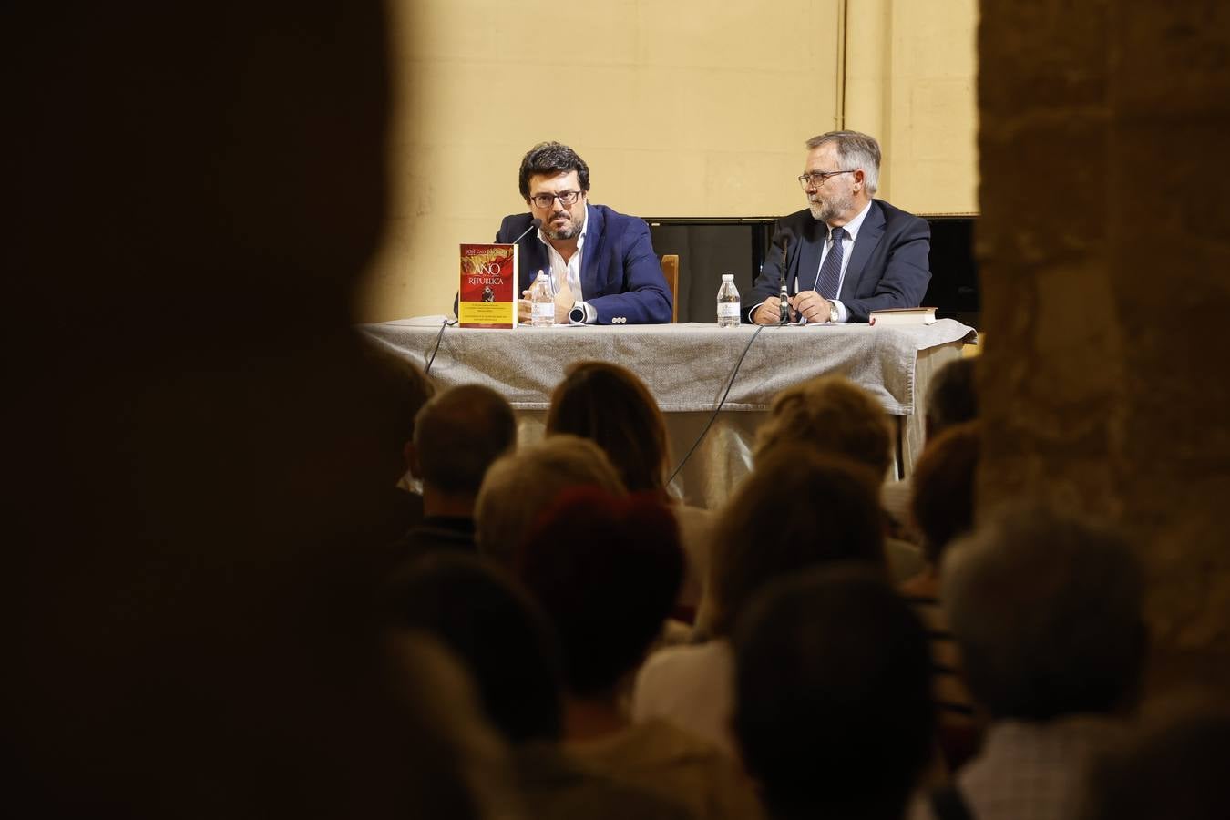 La presentación del libro de Calvo Poyato en Córdoba, en imágenes