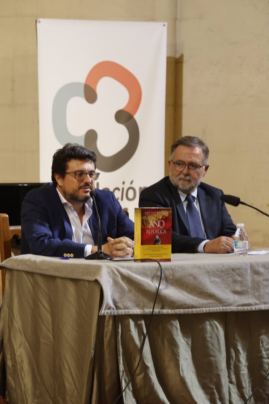La presentación del libro de Calvo Poyato en Córdoba, en imágenes