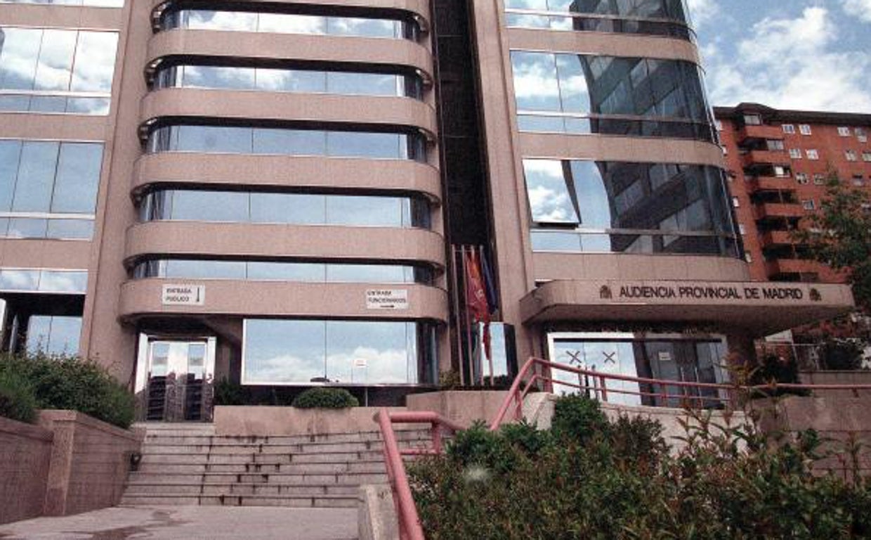 Vista exterior de la entrada de la Audiencia Provincial de Madrid