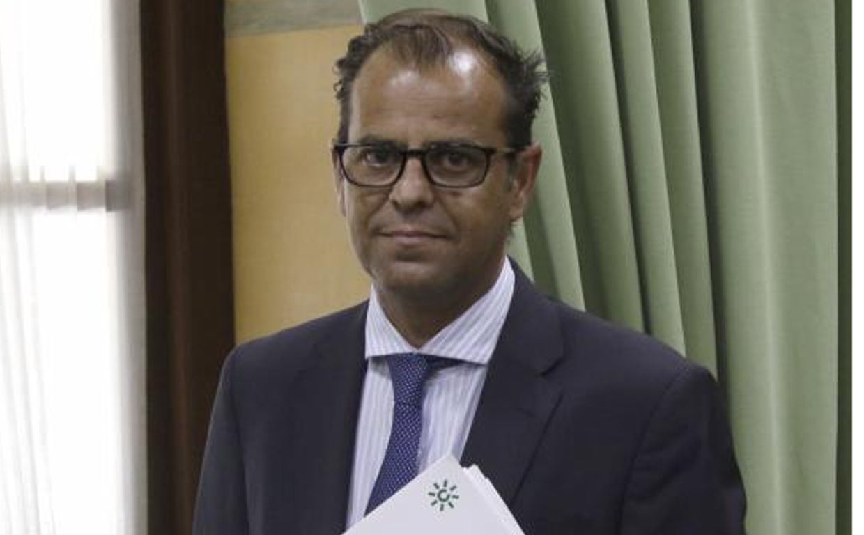 El director general de la RTVA, Juande Mellado, en el Parlamento