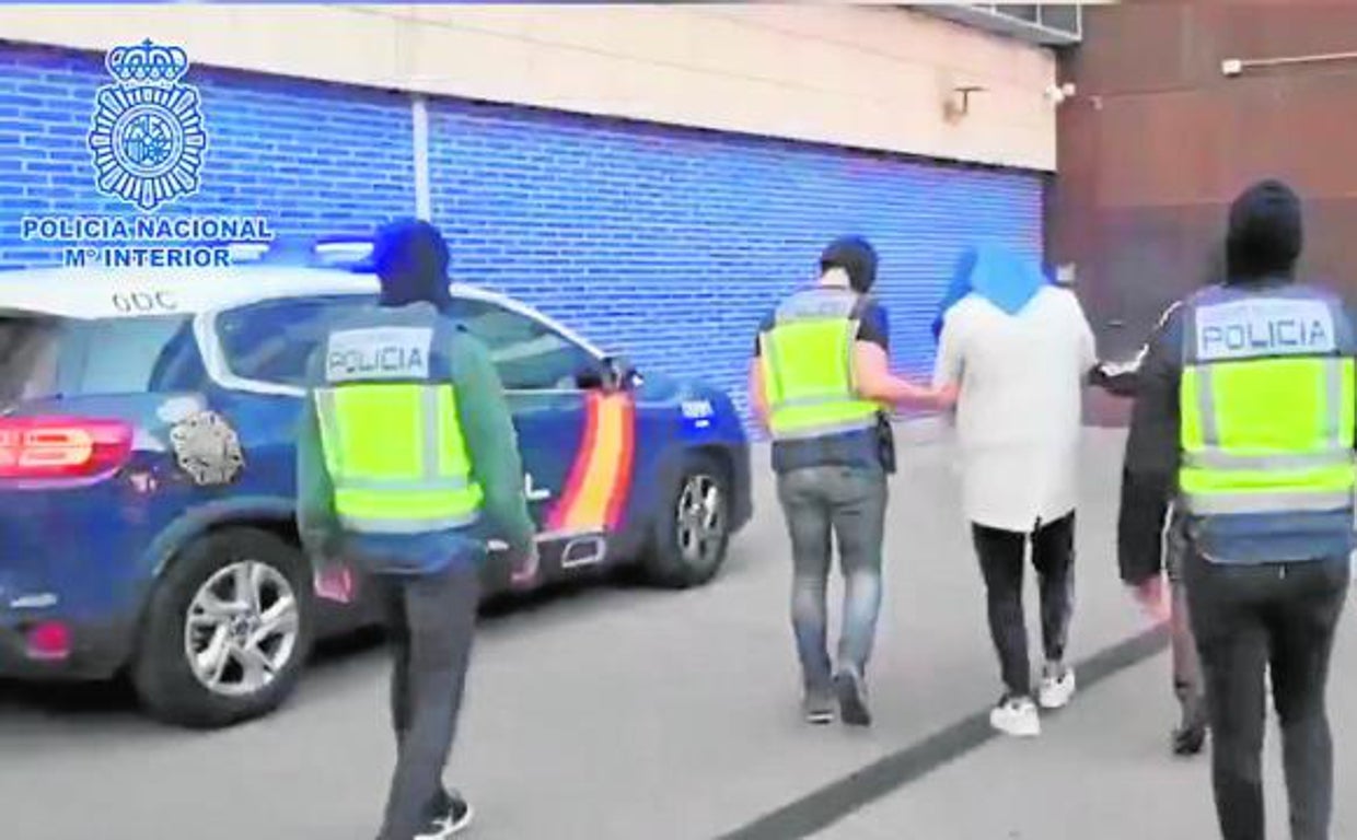 La célula yihadista de Melilla que captaba a menores para atentar tenía armas blancas