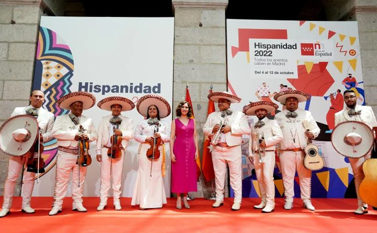 Cabalgata de la Hispanidad 2022 en Madrid: una exhibición del folclore de las culturas hispanas