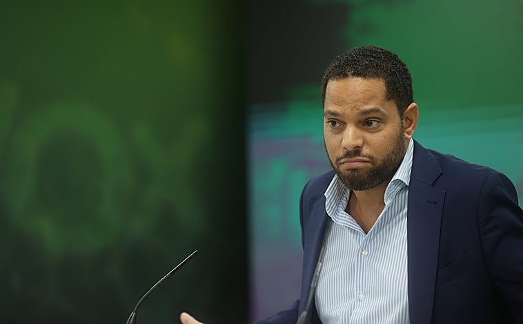 Ignacio Garriga se niega a hablar de «intrigas palaciegas» tras sustituir a Javier Ortega Smith