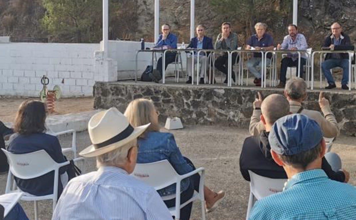 Un momento de la reunióneste sábado de la entidad de conservación
