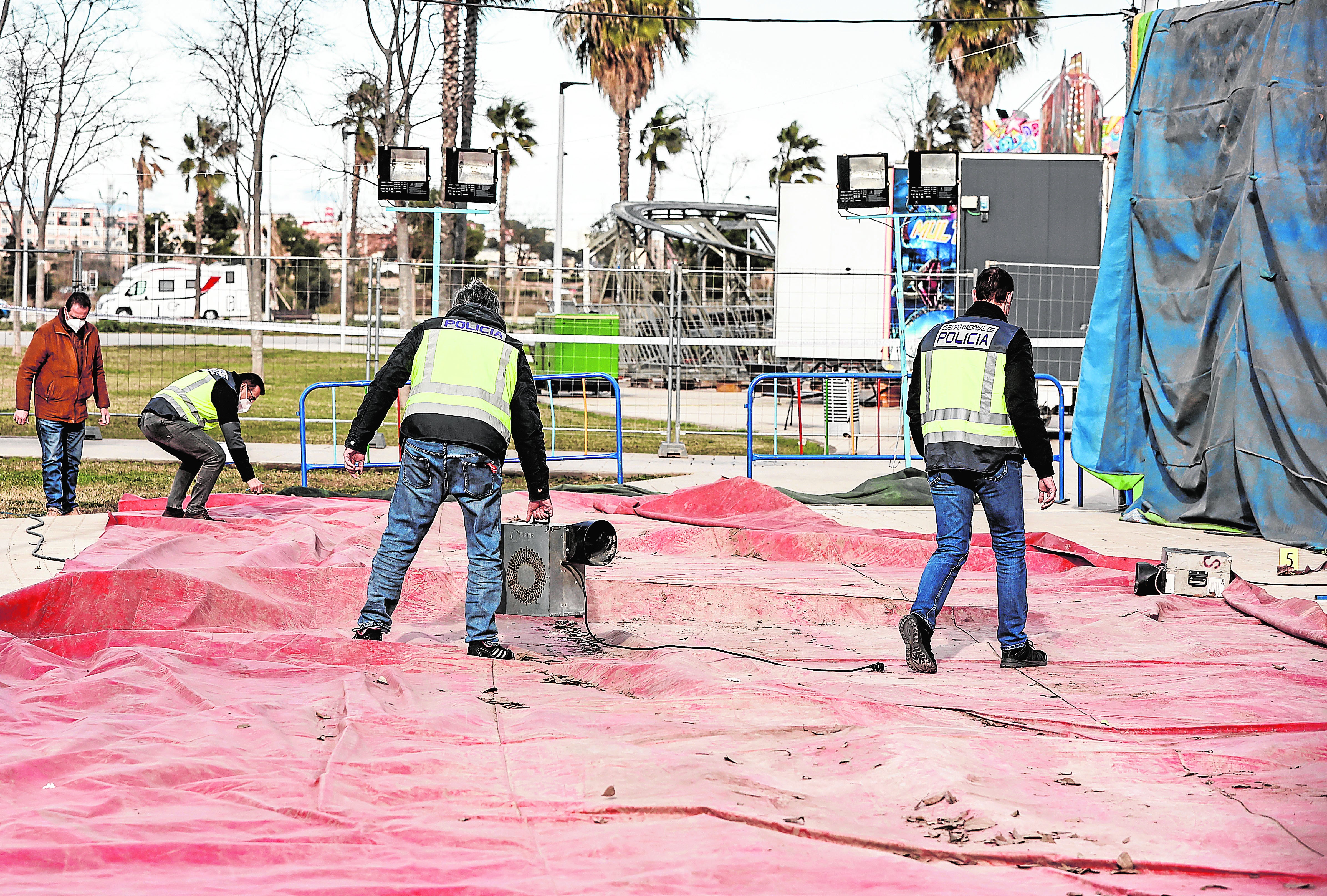 Imputan a un técnico municipal en la causa por la muerte de dos niñas en un castillo hinchable en Mislata