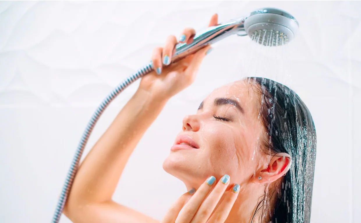 Ahorra agua y mejora tu piel: así es la alcachofa de ducha con