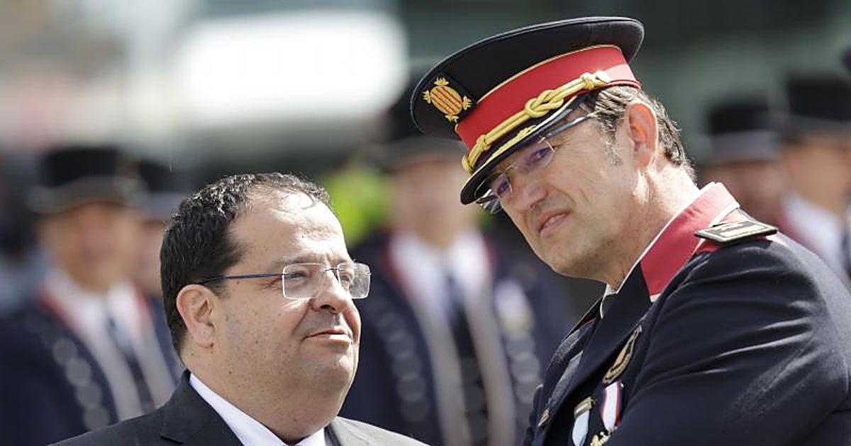 El consejero Elena junto al comisario Estela