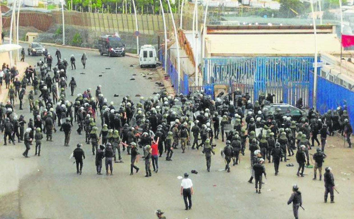 Más de 2.000 inmigrantes trataron de salta la valla de Melilla el pasado 24 de junio