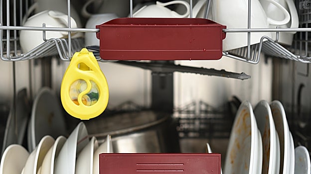 Los ambientadores son una opción para evitar los malos olores en el lavavajillas