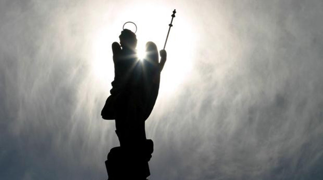 Las dos apariciones de San Rafael que desataron el fervor de Córdoba