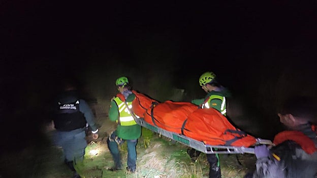 Imágenes del rescate del cuerpo sin vida del piloto de la avioneta estrellada en Zamora