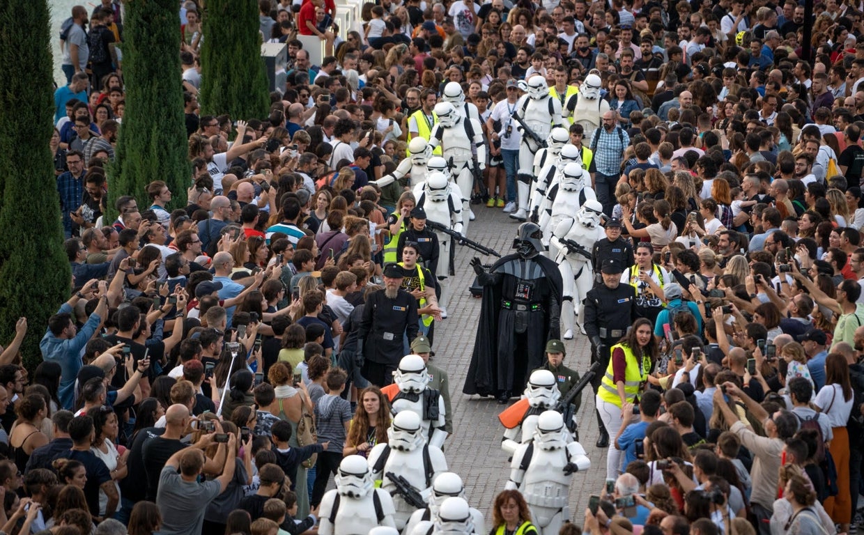 Imagen de Darth Vader y otros personajes de Star Wars en Valencia