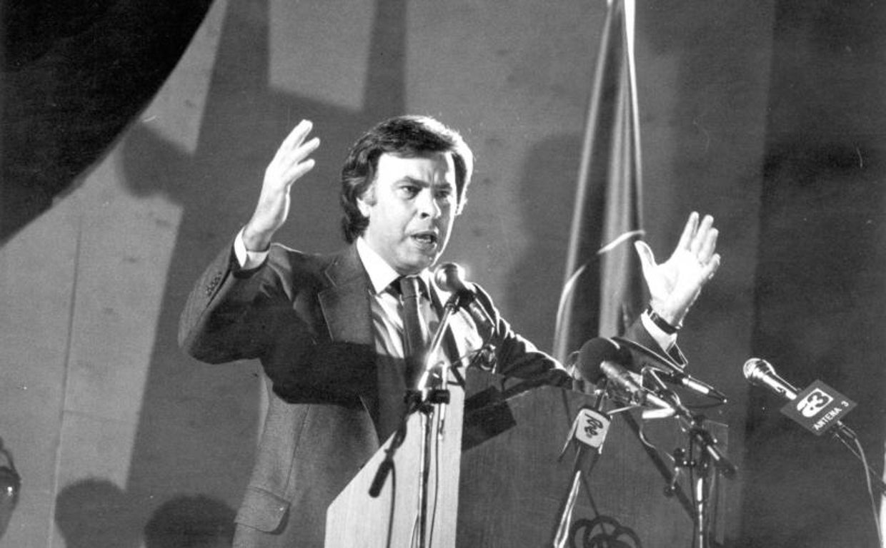 Felipe González durante uno de los últimos mítines de la campaña electoral de 1982