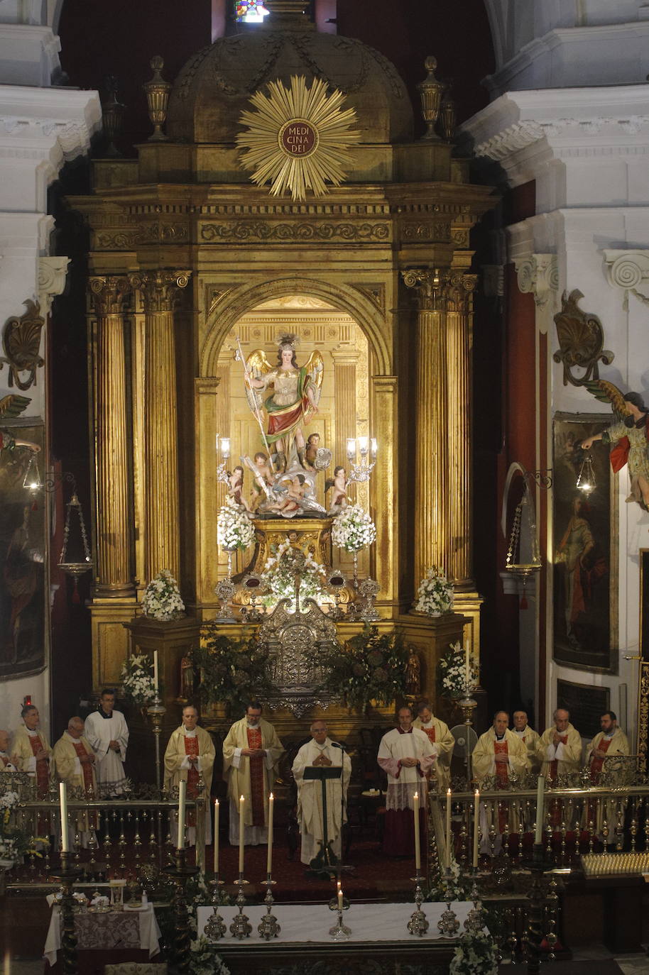 Día de San Rafael en Córdoba | La misa votiva, en imágenes