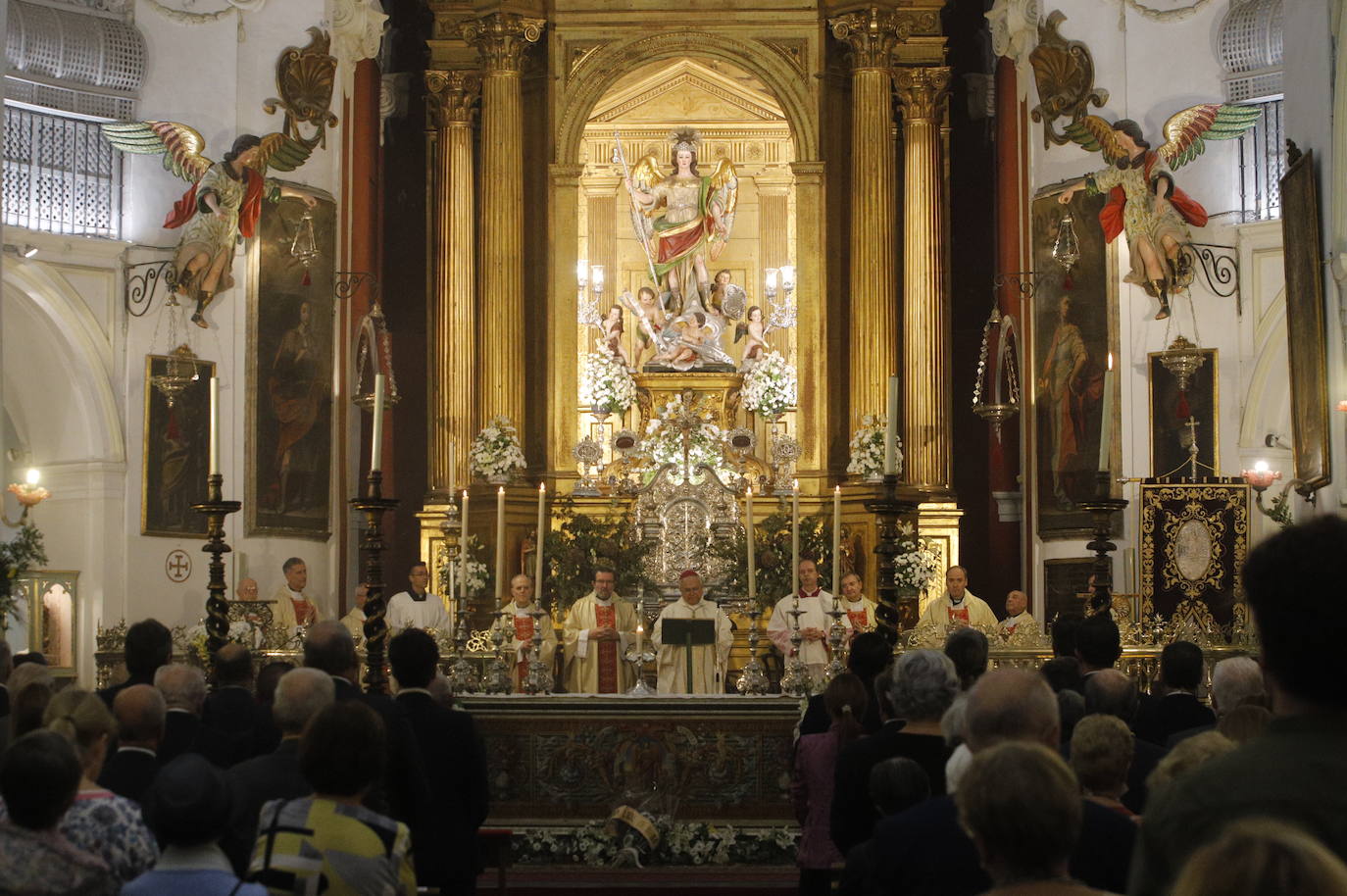 Día de San Rafael en Córdoba | La misa votiva, en imágenes