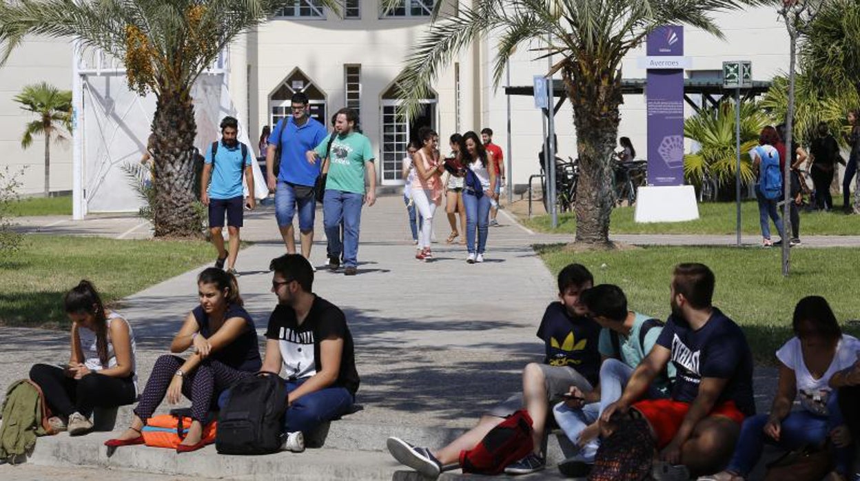 La Junta subirá un 5% su aportación a los Erasmus andaluces para el próximo curso académico