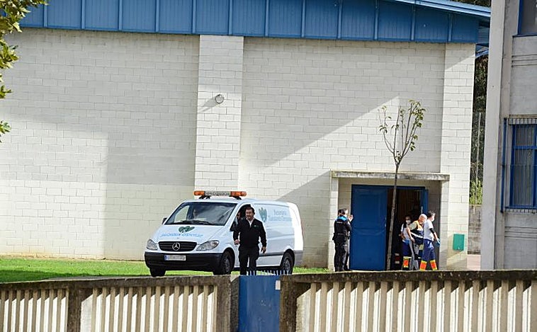Muere un adolescente al desplomarse la pared de un instituto de Orense