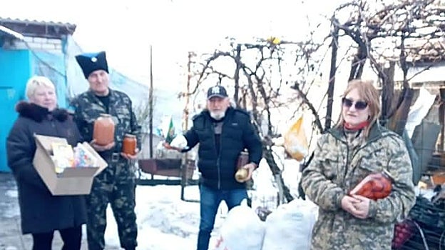 Imagen de archivo de Mario entregando comida a familias ucranianas