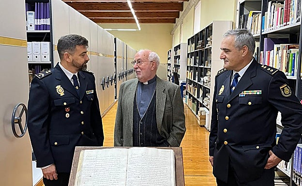 El acto de entrega del documento, este jueves en Santiago de Compostela