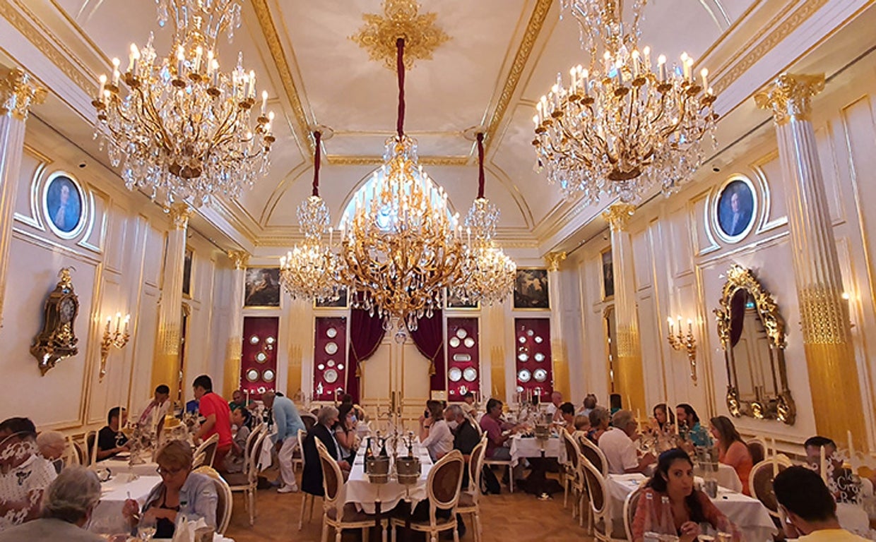 Salón dorado de Le Grands Buffets