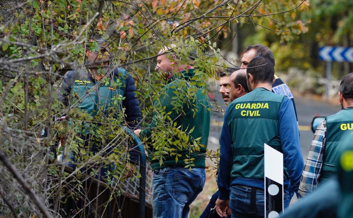 Jesús Padreles, el miércoles, ya detenido y en el registro de la finca de Ávila