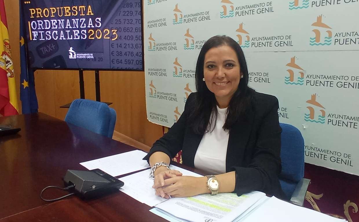 La edil de Hacienda en el Ayuntamiento de Puente Genil, Ana María Carrillo