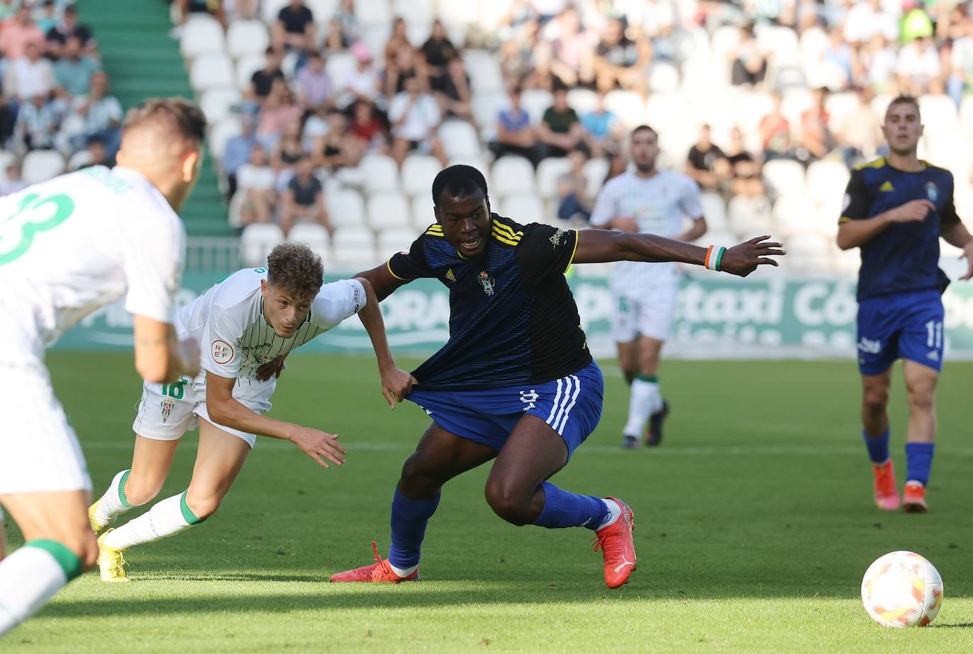 Las bellas imágenes que deja el Córdoba CF - CF Talavera en El Arcángel