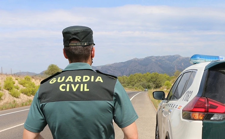 Un hombre mata a su mujer en Extremadura y se entrega a la Guardia Civil