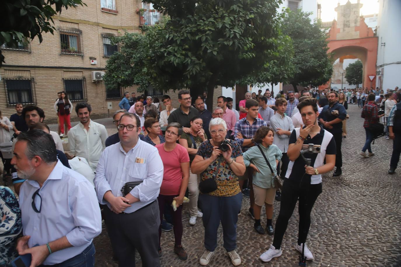 La solemne procesión de la Virgen del Amparo en Córdoba, en imágenes