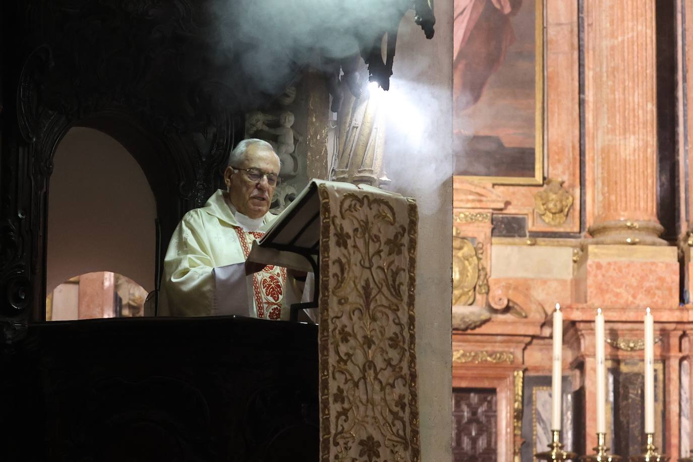 El sobrecogedor &#039;Requiem&#039; de Mozart en la Mezquita-Catedral de Córdoba, en imágenes
