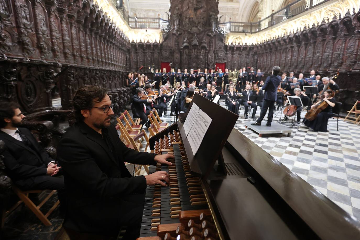 El sobrecogedor &#039;Requiem&#039; de Mozart en la Mezquita-Catedral de Córdoba, en imágenes