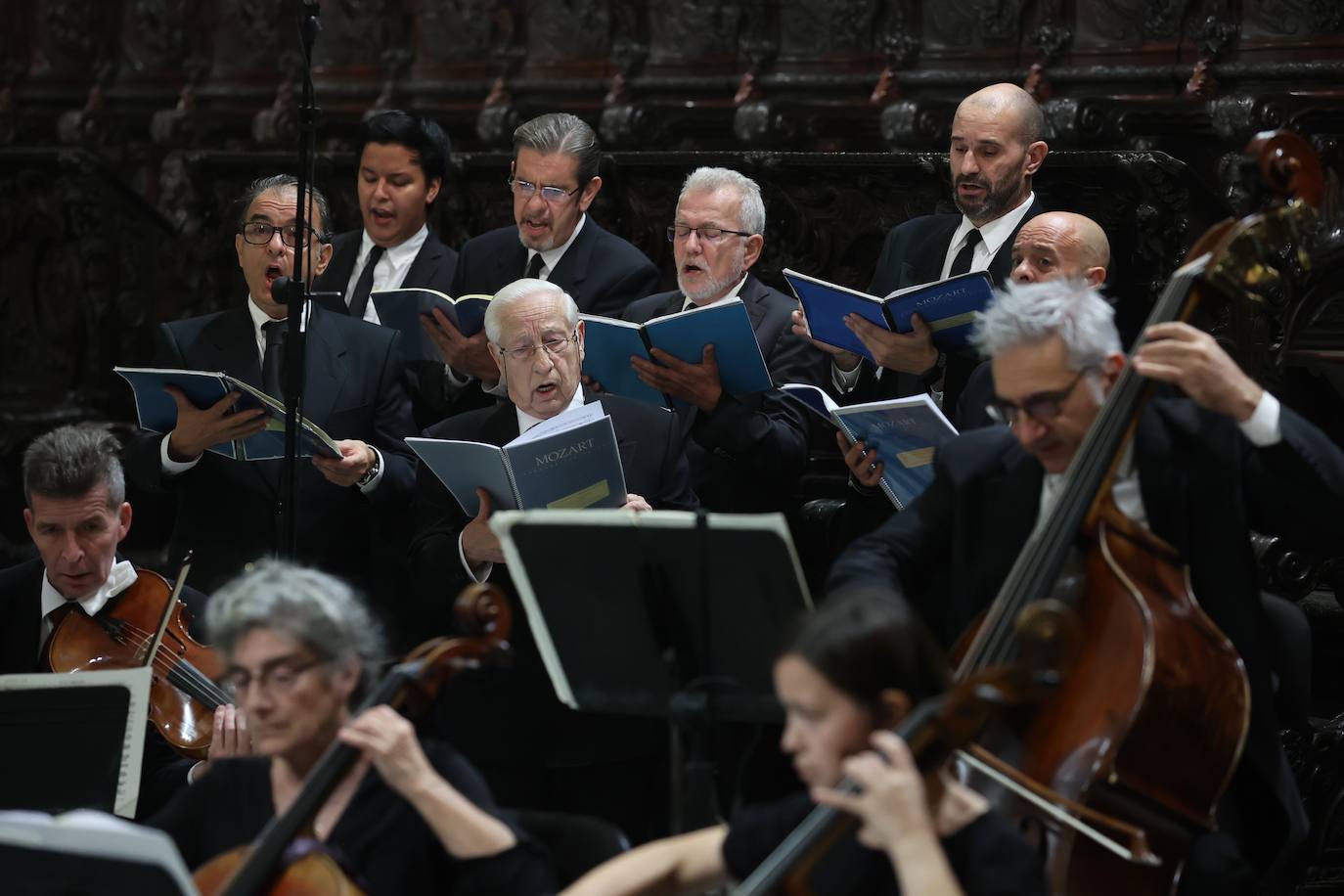 El sobrecogedor &#039;Requiem&#039; de Mozart en la Mezquita-Catedral de Córdoba, en imágenes