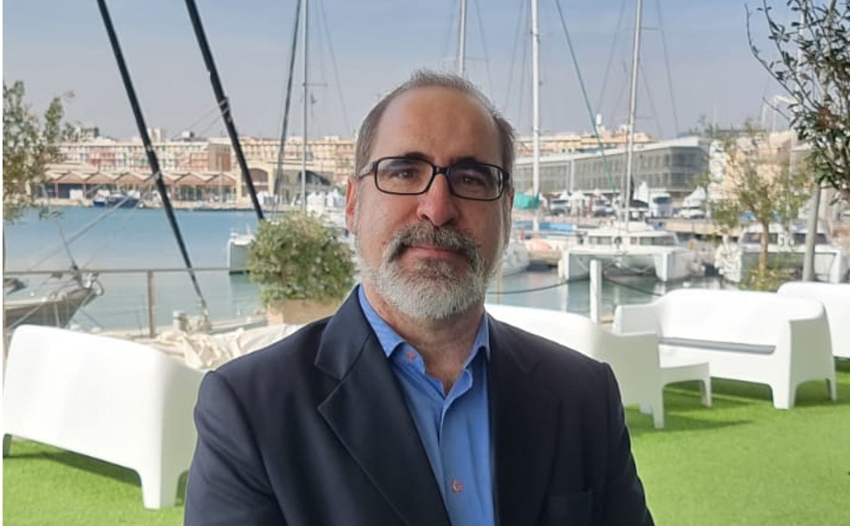 Imagen del presidente de la patronal de viviendas turísticas de la Comunidad Valenciana, Miguel Ángel Sotillos