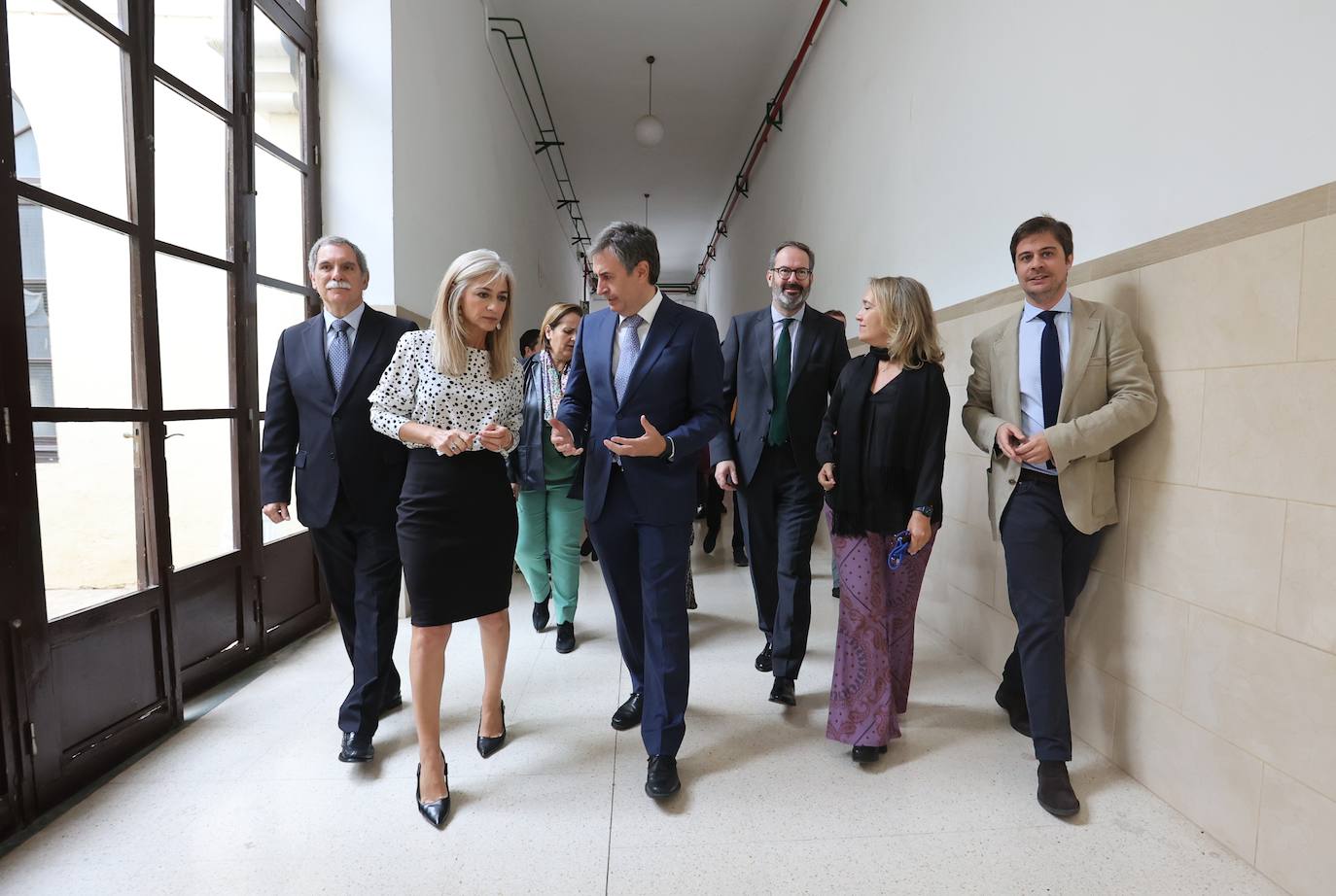 La visita de la consejera de Educación al instituto Maimónides, de Córdoba, en imágenes