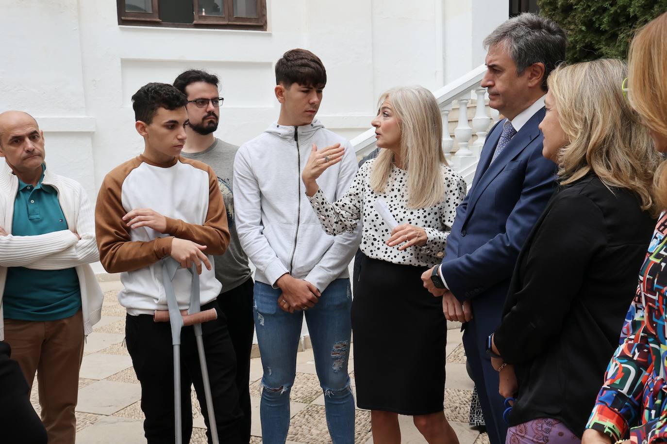 La visita de la consejera de Educación al instituto Maimónides, de Córdoba, en imágenes
