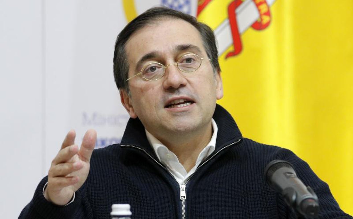 Correctivo para Albares por querer compartir secretos con Azerbaiyán