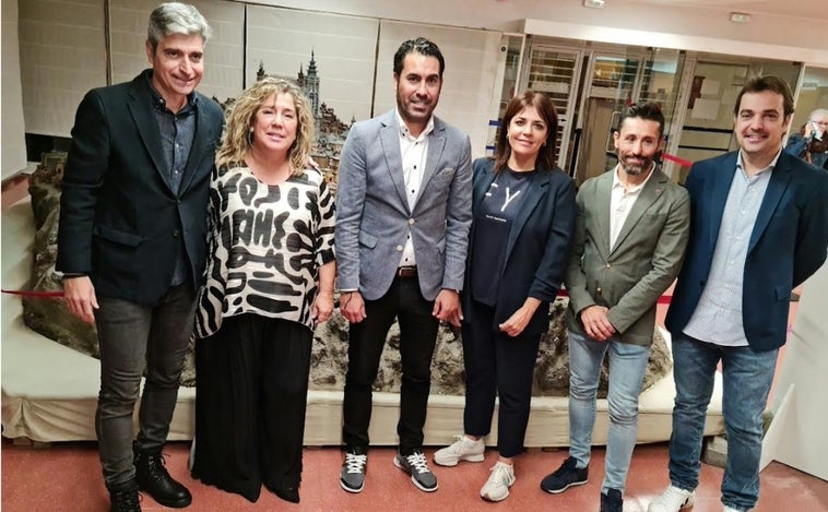 Ya rueda el balón en la escuela de fútbol sala de Andreu Linares