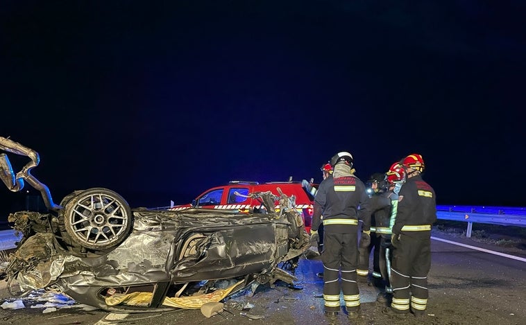 Un fallecido y tres heridos en el vuelco de un vehículo en la A-60 a la altura de Mansilla Mayor (León)