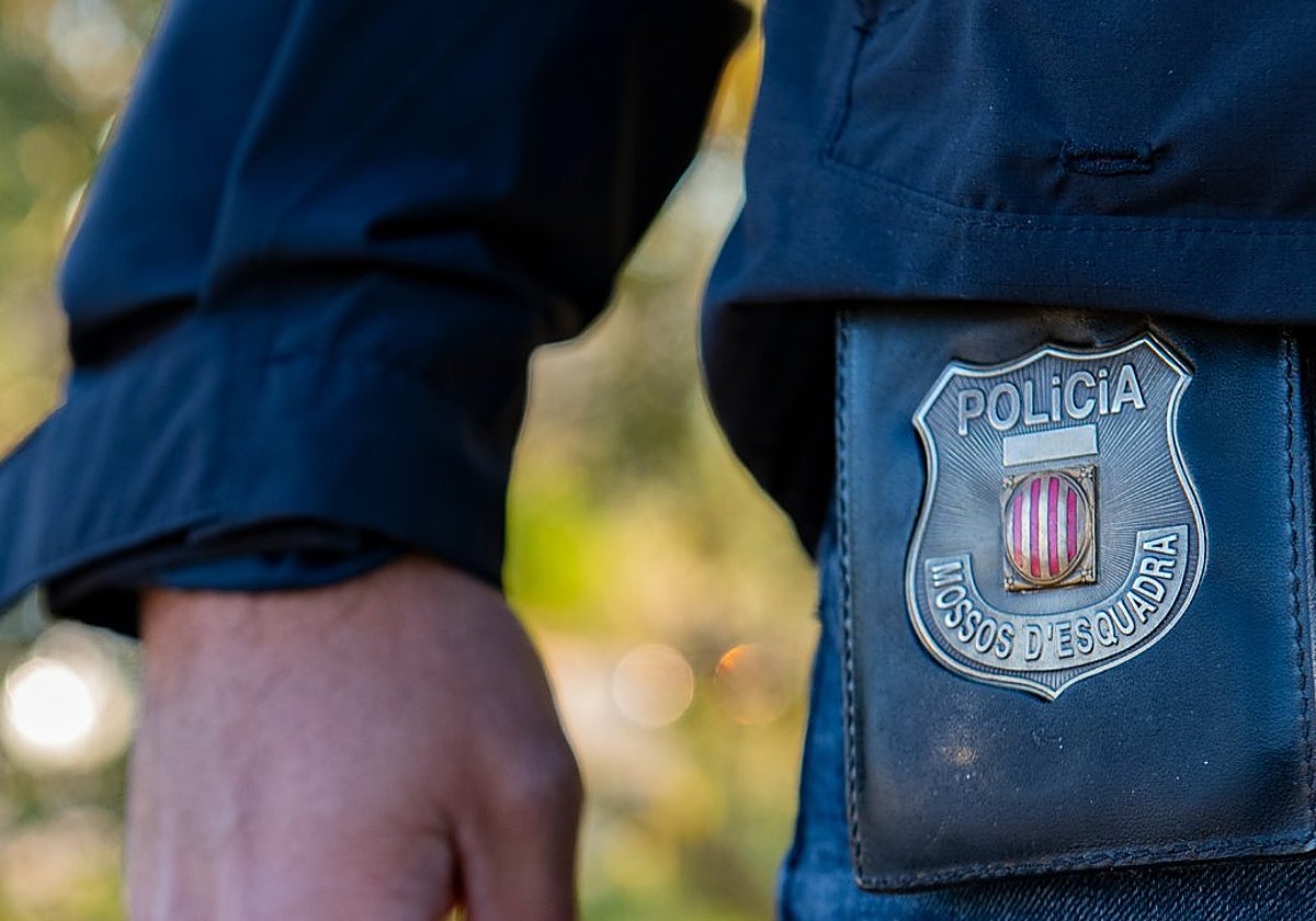 Un agente de la Policía catalana