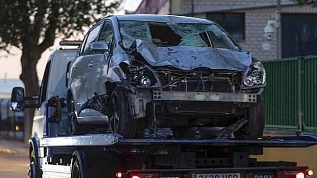 Estado en el que quedó el Toyota Corolla tras el atropello masivo