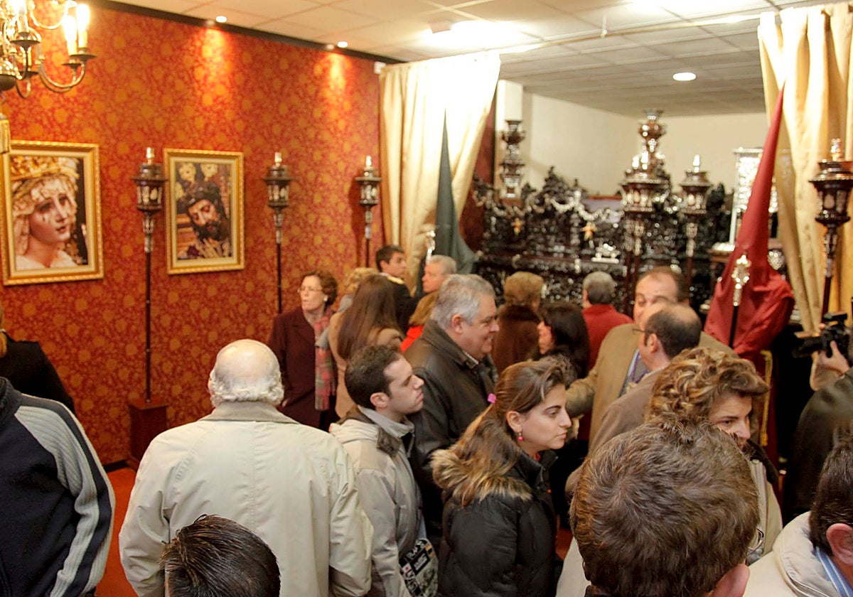 Bendición de la casa de hermandad de Jesús Nazareno, en diciembre de 2011