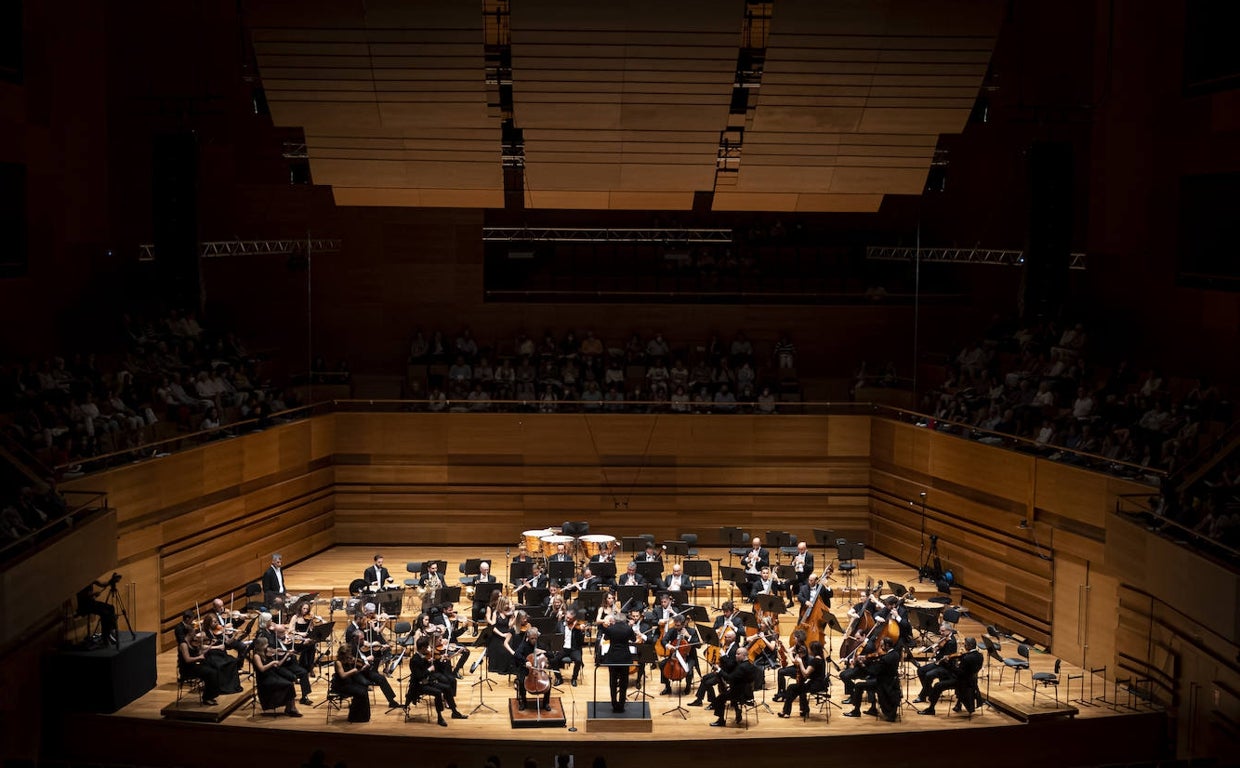 La OSCyL rema con el viento a favor hacia su edad dorada