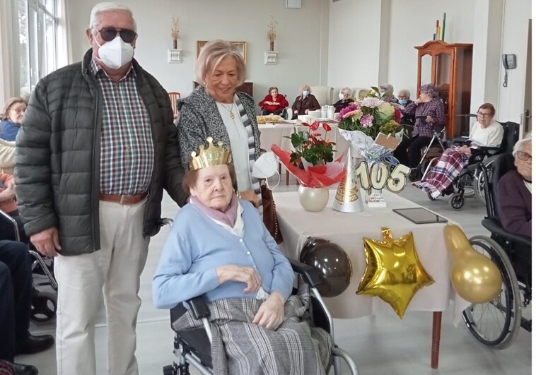 Victorina Cuartero celebra en familia sus 105 años